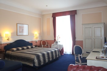 room-image