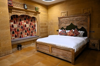 room-image