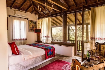room-image