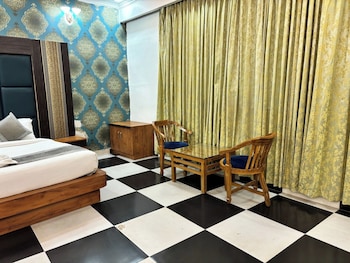room-image
