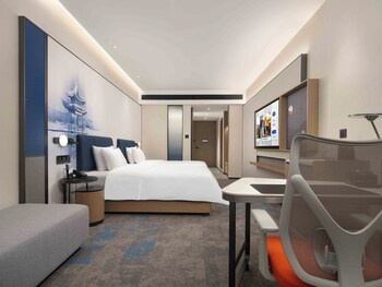 room-image