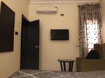 room-image