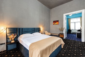 room-image