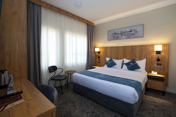 room-image