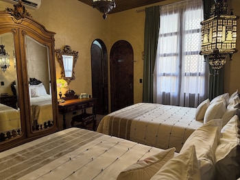 room-image