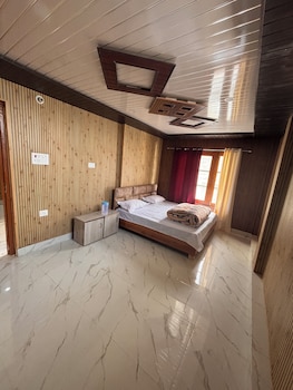 room-image