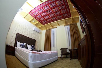 room-image