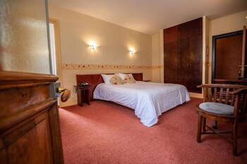 room-image