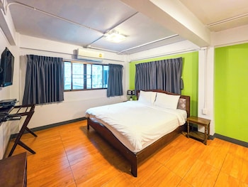 room-image