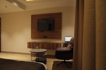 room-image