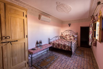 room-image