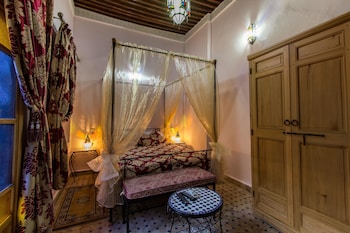 room-image