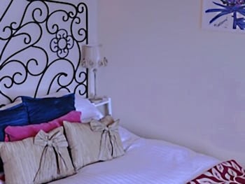 room-image