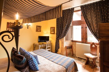 room-image