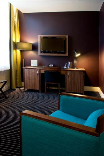 room-image