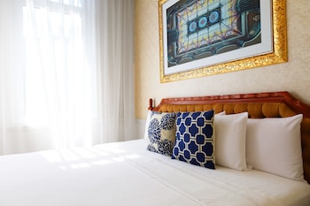 room-image