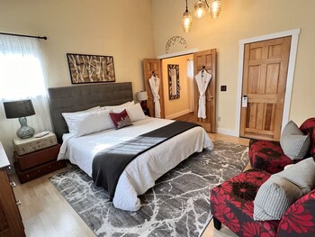 room-image