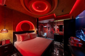 room-image