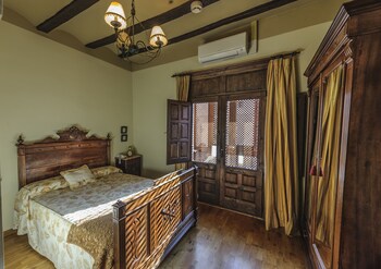 room-image