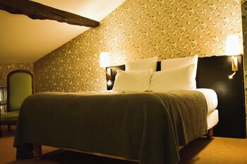 room-image