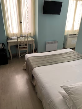 room-image