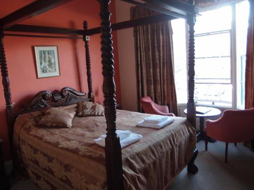 room-image
