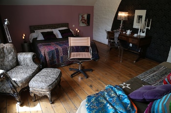 room-image