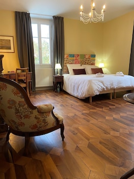 room-image