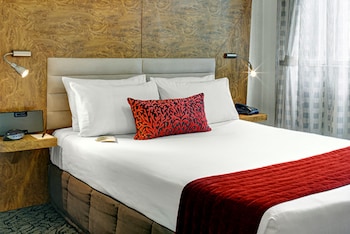 room-image