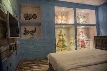 room-image