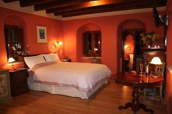 room-image