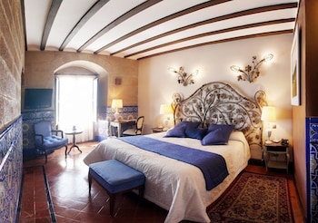 room-image