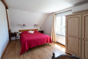 room-image