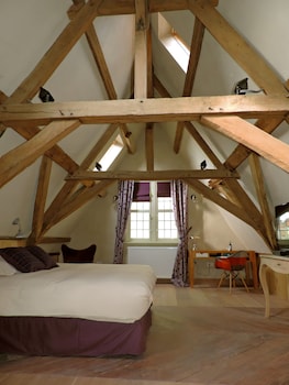 room-image