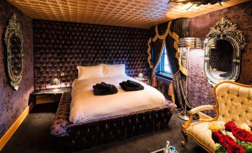 room-image