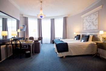 room-image