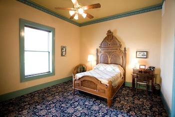 room-image