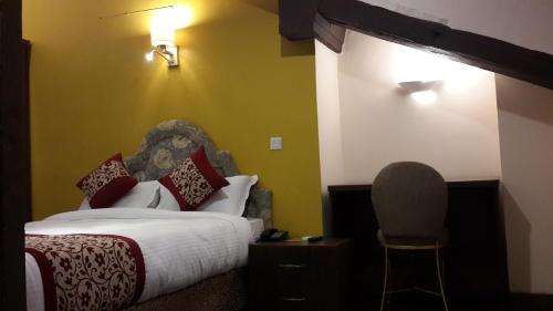 room-image