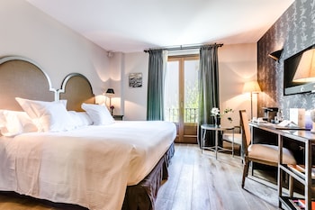 room-image