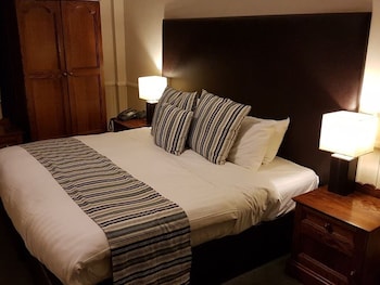 room-image