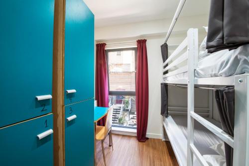 room-image
