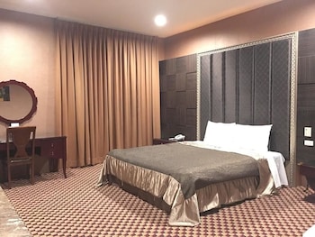 room-image