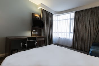 room-image