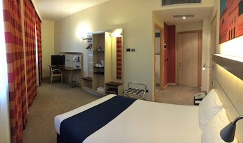 room-image