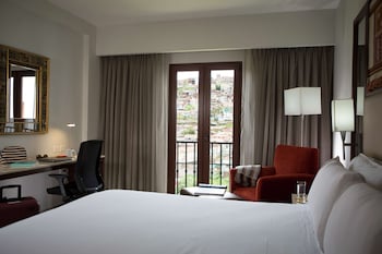 room-image
