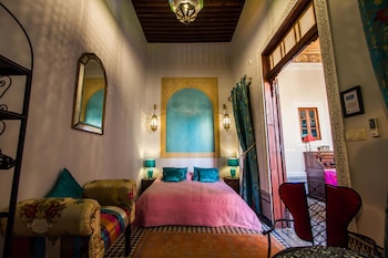 room-image