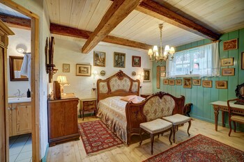room-image