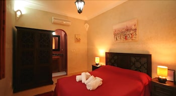 room-image