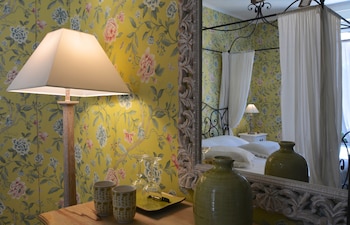room-image