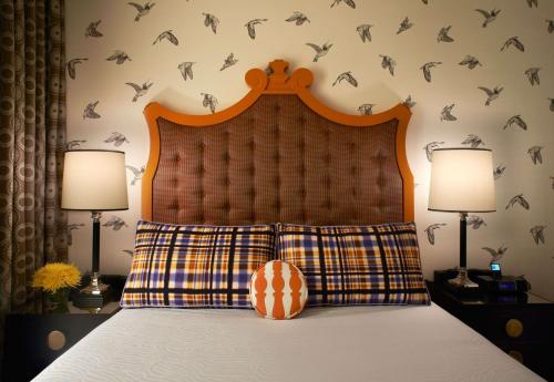 room-image